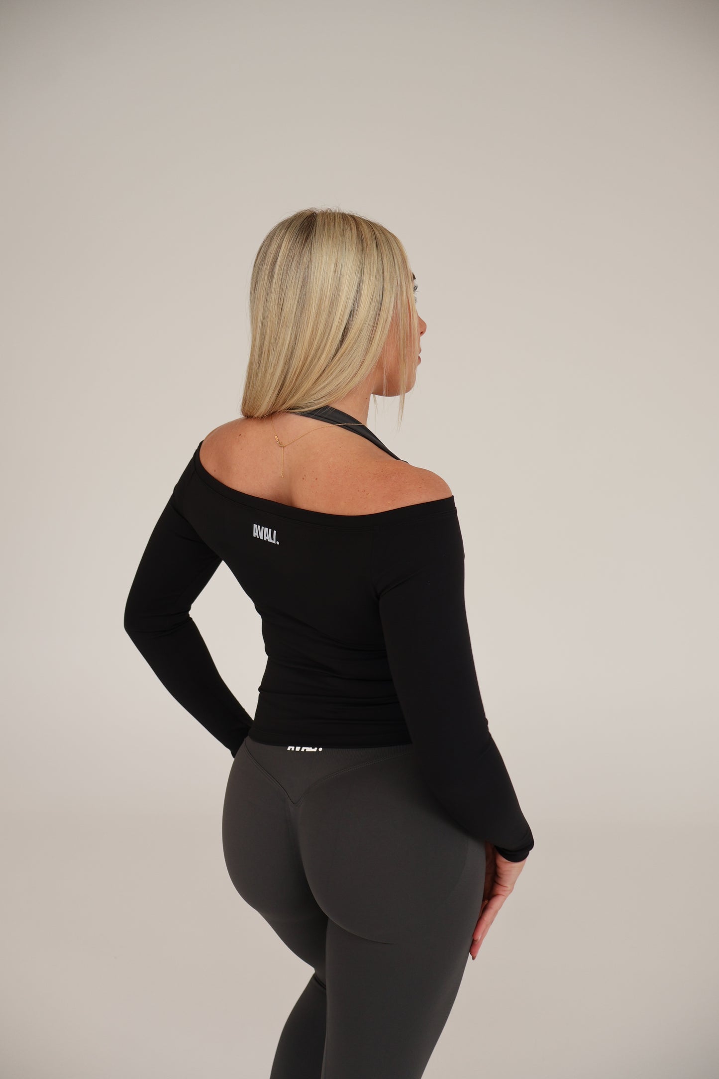 Off the Shoulder Long Sleeve - Black